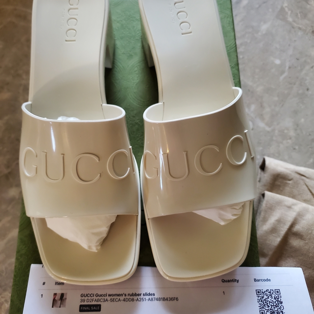 Gucci Cream Patent Platform Slide Mules - Picture 2 of 6